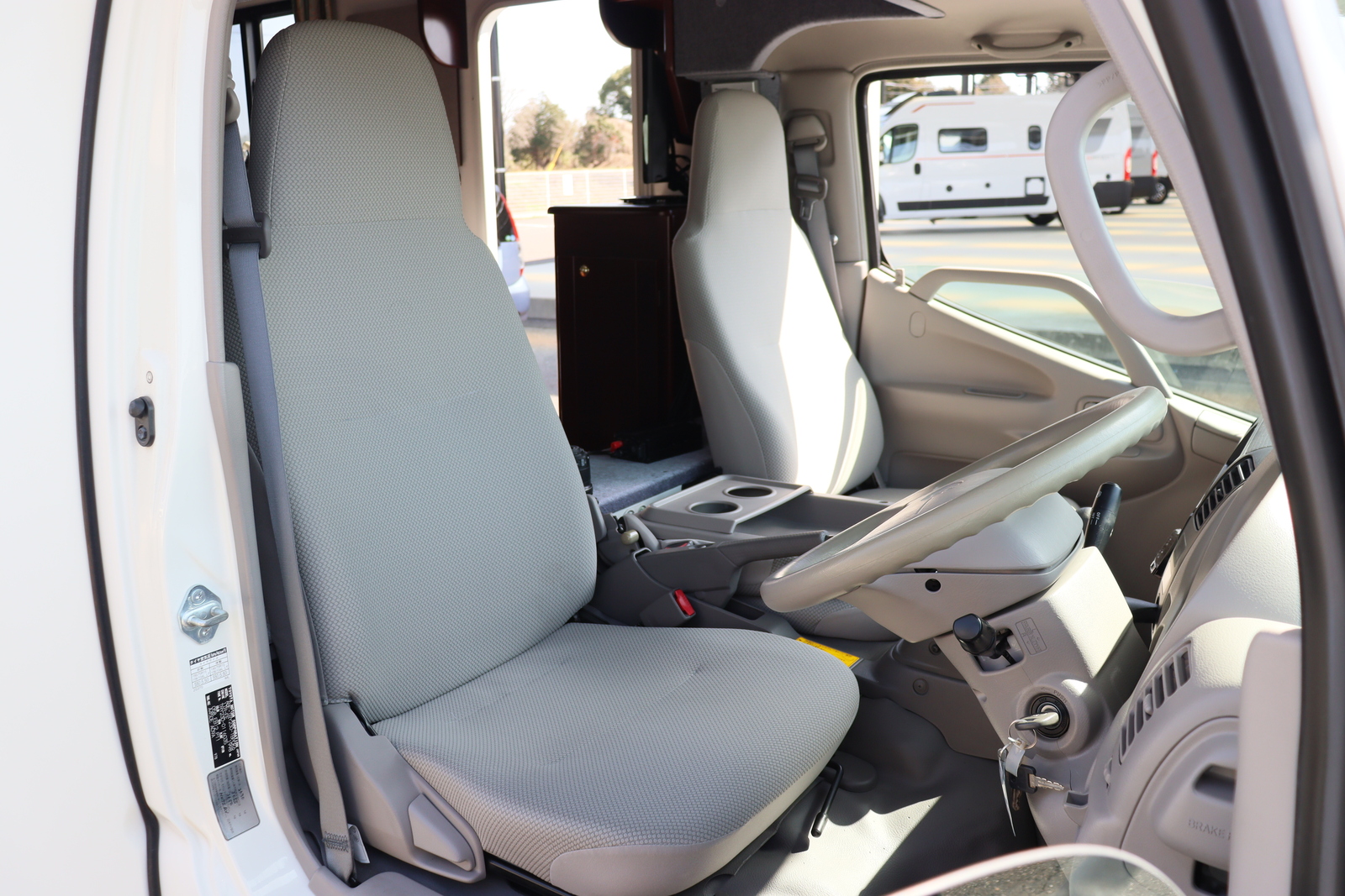 キャンピングカーキャブコン