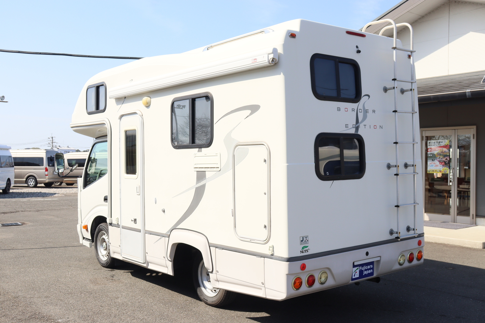 キャンピングカーキャブコン