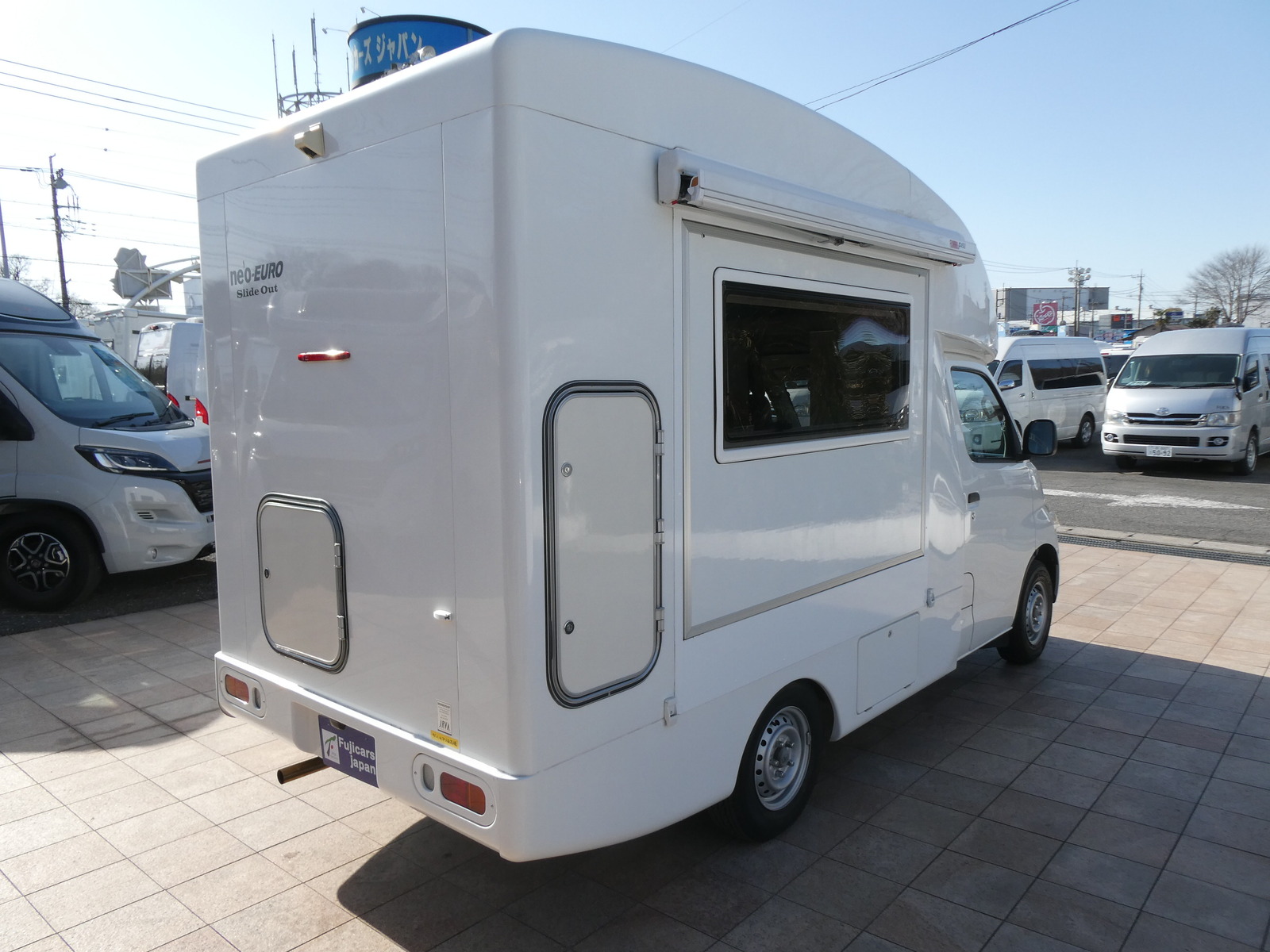 キャンピングカーキャブコン