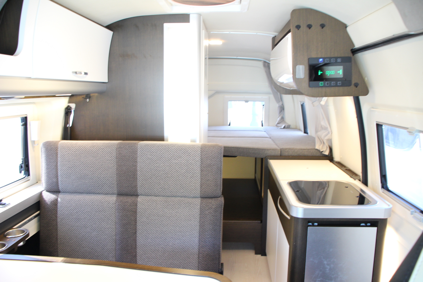 キャンピングカーバンコン