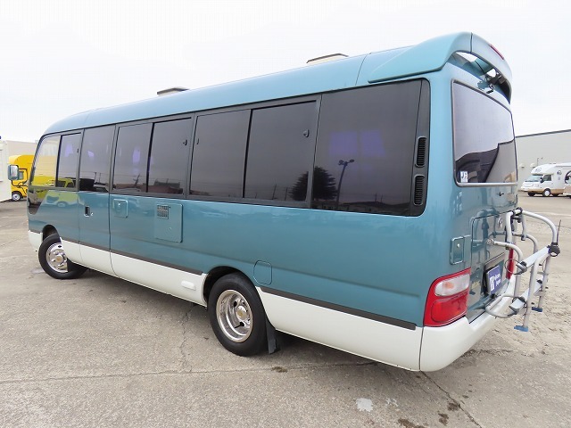 キャンピングカーバスコン