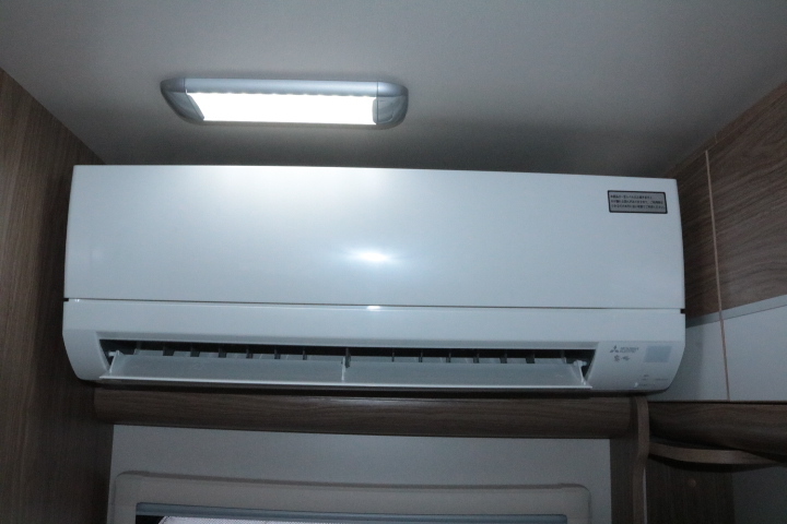 キャンピングカーキャブコン