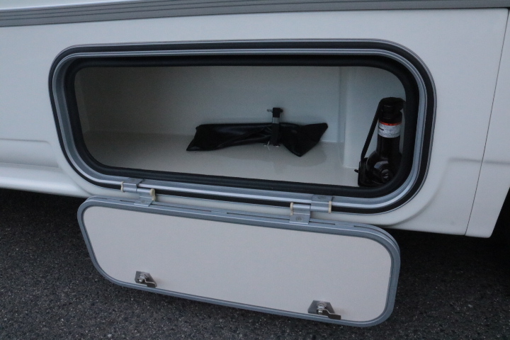 キャンピングカーキャブコン