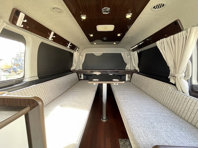 キャンピングカーバンコン