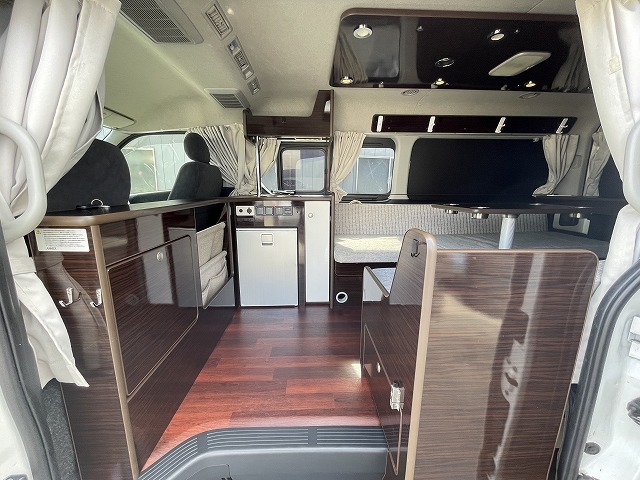 キャンピングカーバンコン