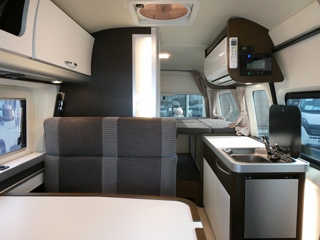 キャンピングカーバンコン