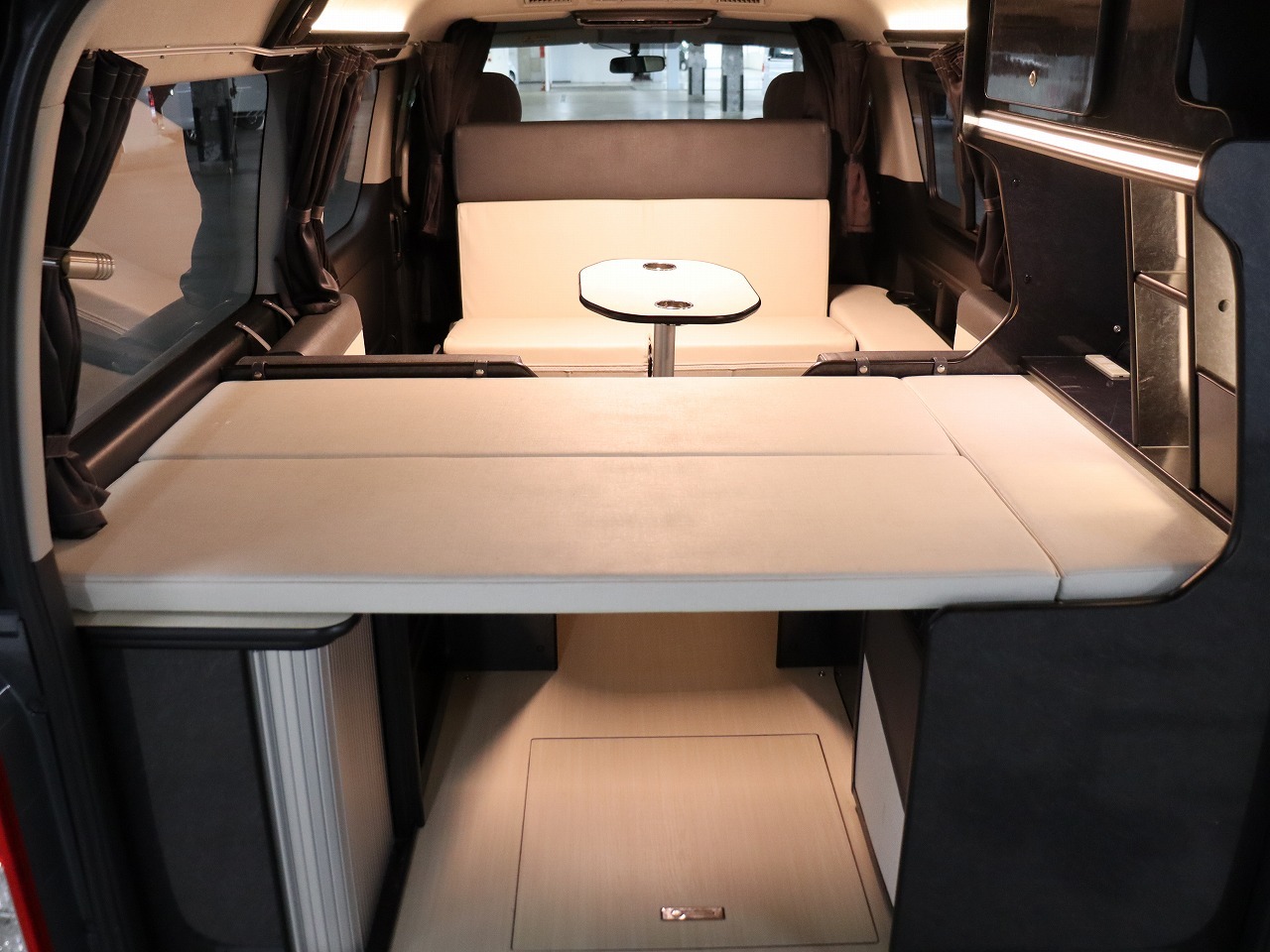 キャンピングカーバンコン