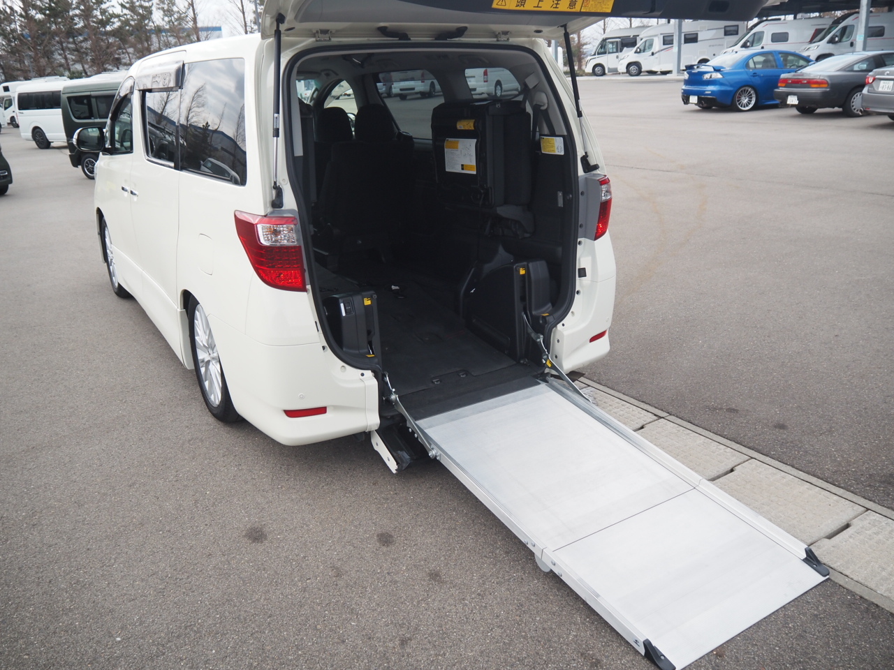 トヨタアルファード