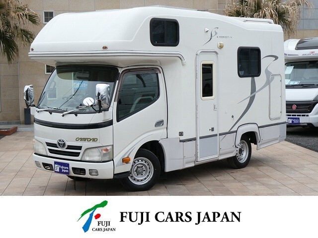 キャブコン ナッツRV　クレソンボーダー　FFヒーター　ソーラーパネル