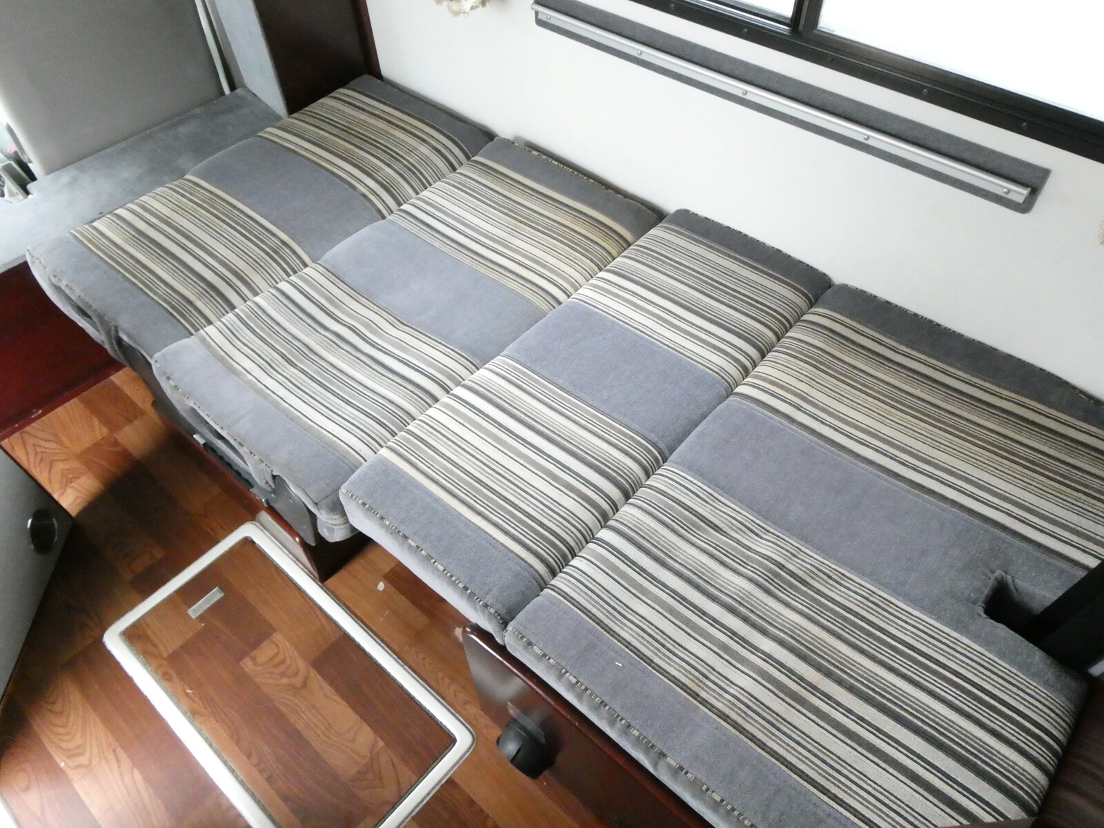 キャンピングカーキャブコン