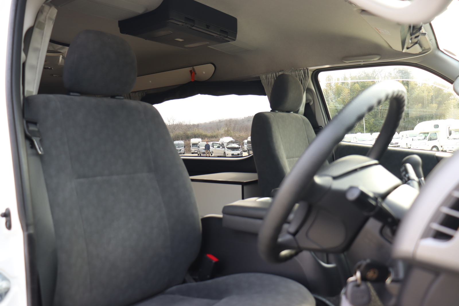 キャンピングカーバンコン