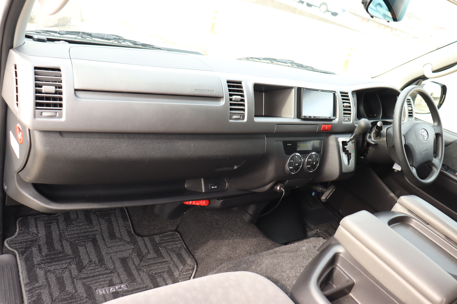 キャンピングカーバンコン