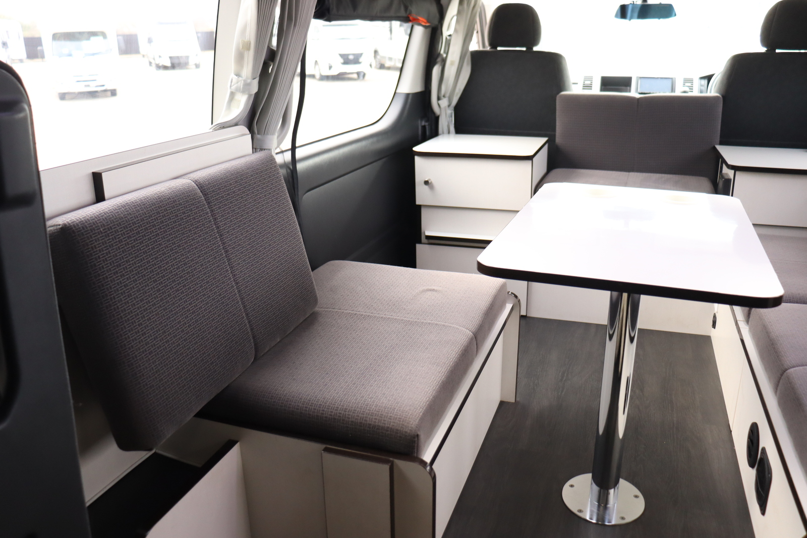 キャンピングカーバンコン