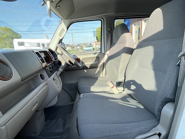 キャンピングカー軽キャンパー