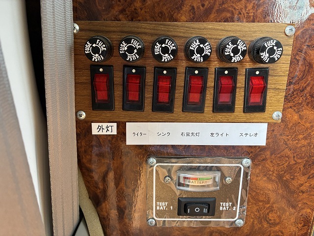 キャンピングカー軽キャンパー