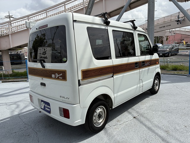 キャンピングカー軽キャンパー