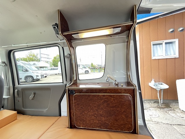 キャンピングカー軽キャンパー