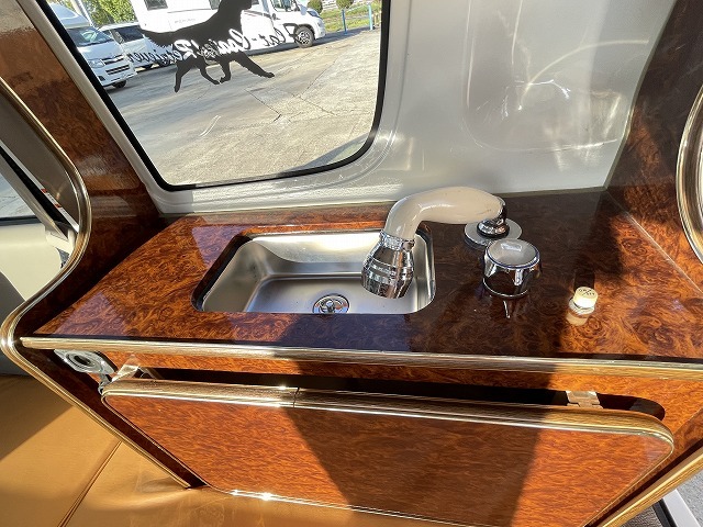 キャンピングカー軽キャンパー