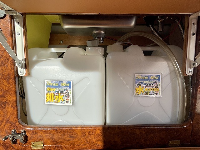 キャンピングカー軽キャンパー