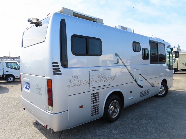 キャンピングカーバスコン