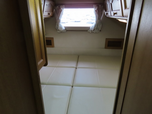 キャンピングカーバスコン