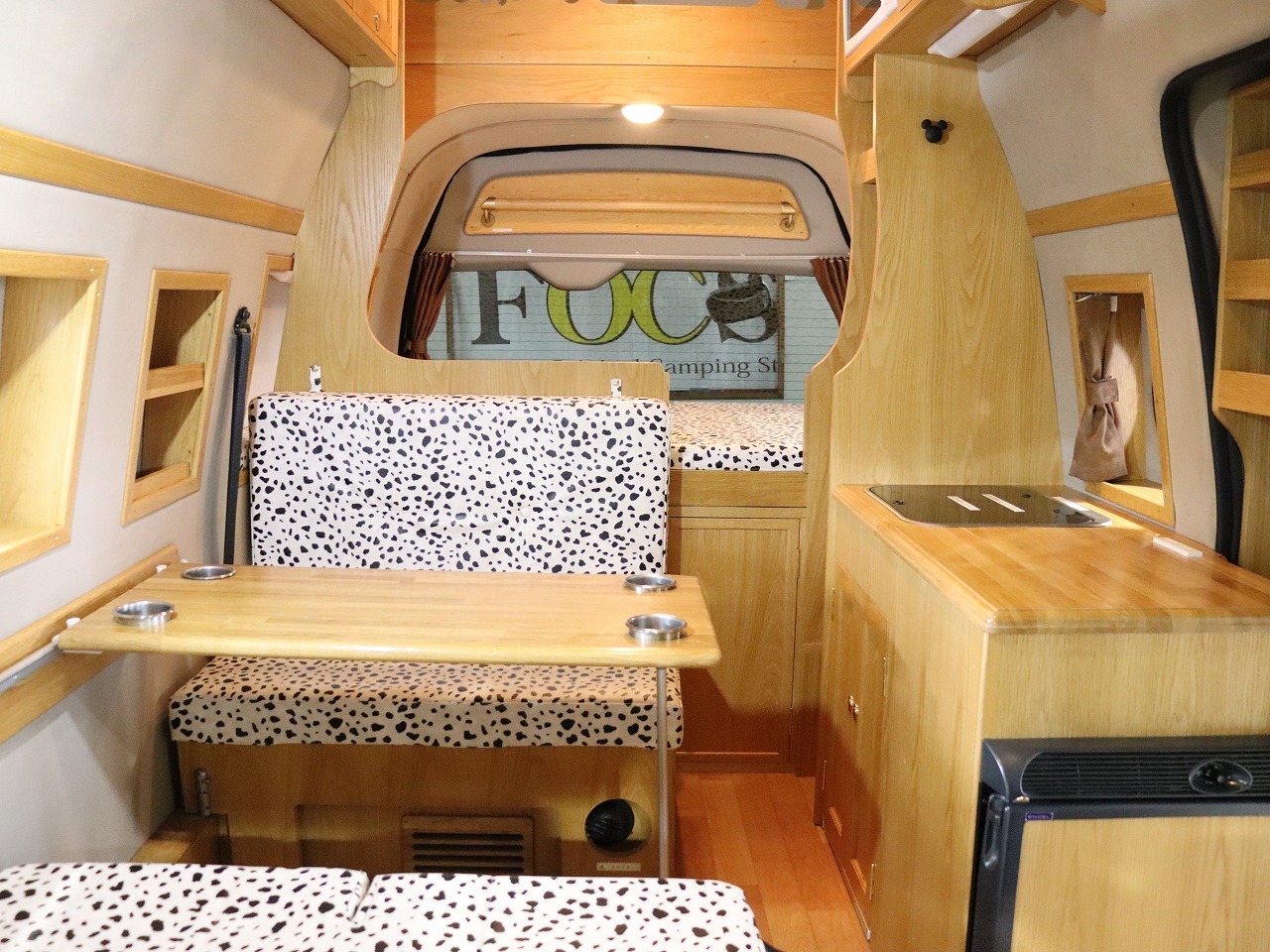 キャンピングカーバンコン