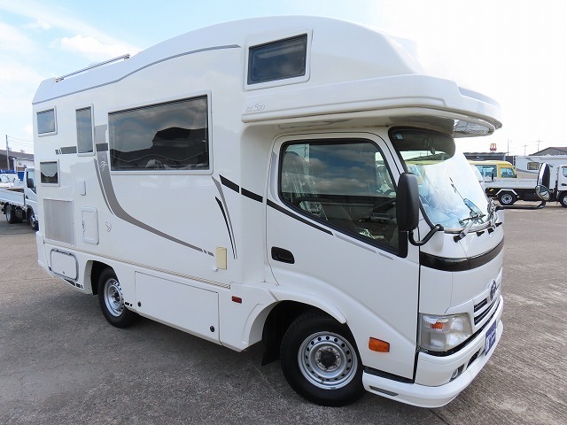 キャンピングカーキャブコン