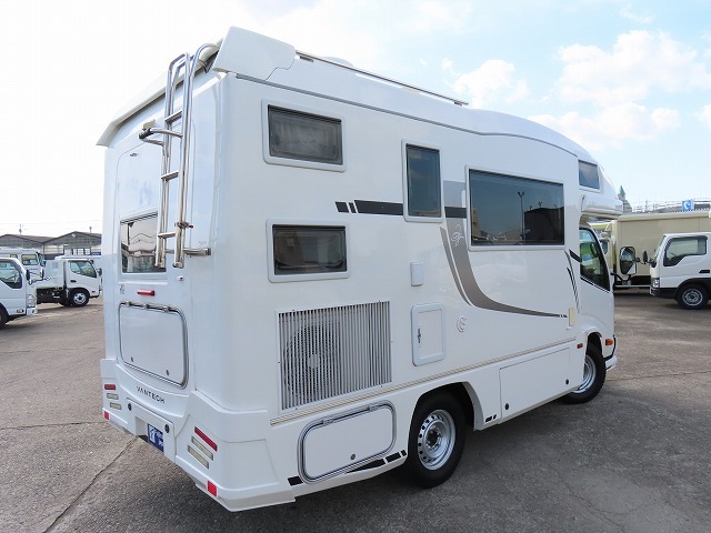 キャンピングカーキャブコン