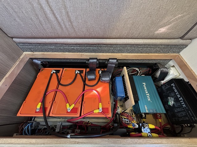 キャンピングカーキャブコン