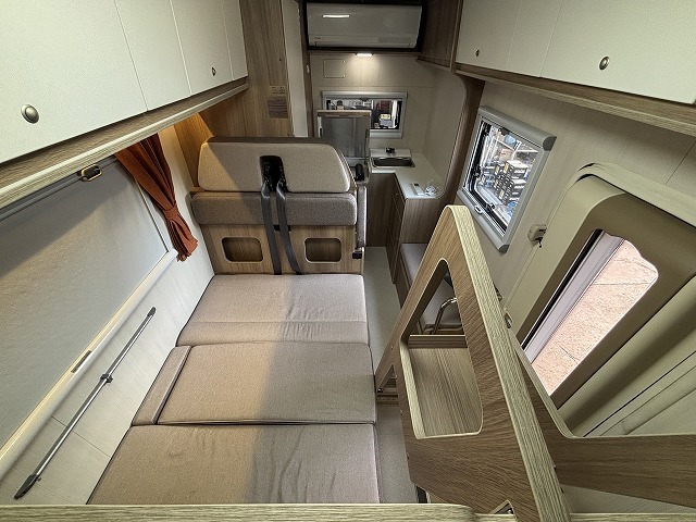 キャンピングカーキャブコン