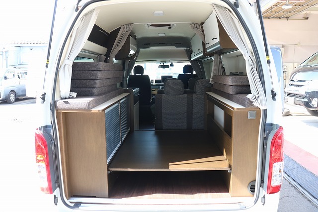 キャンピングカーバンコン