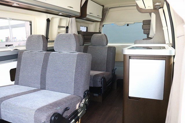 キャンピングカーバンコン