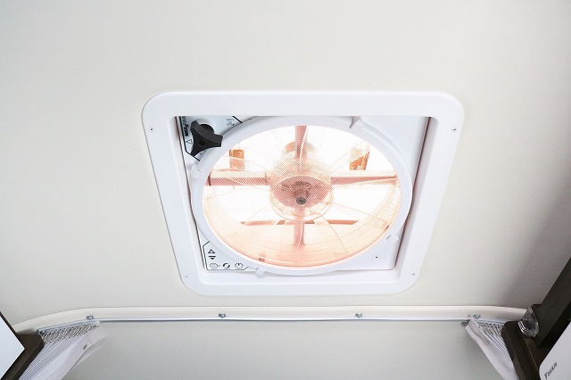 キャンピングカーバンコン