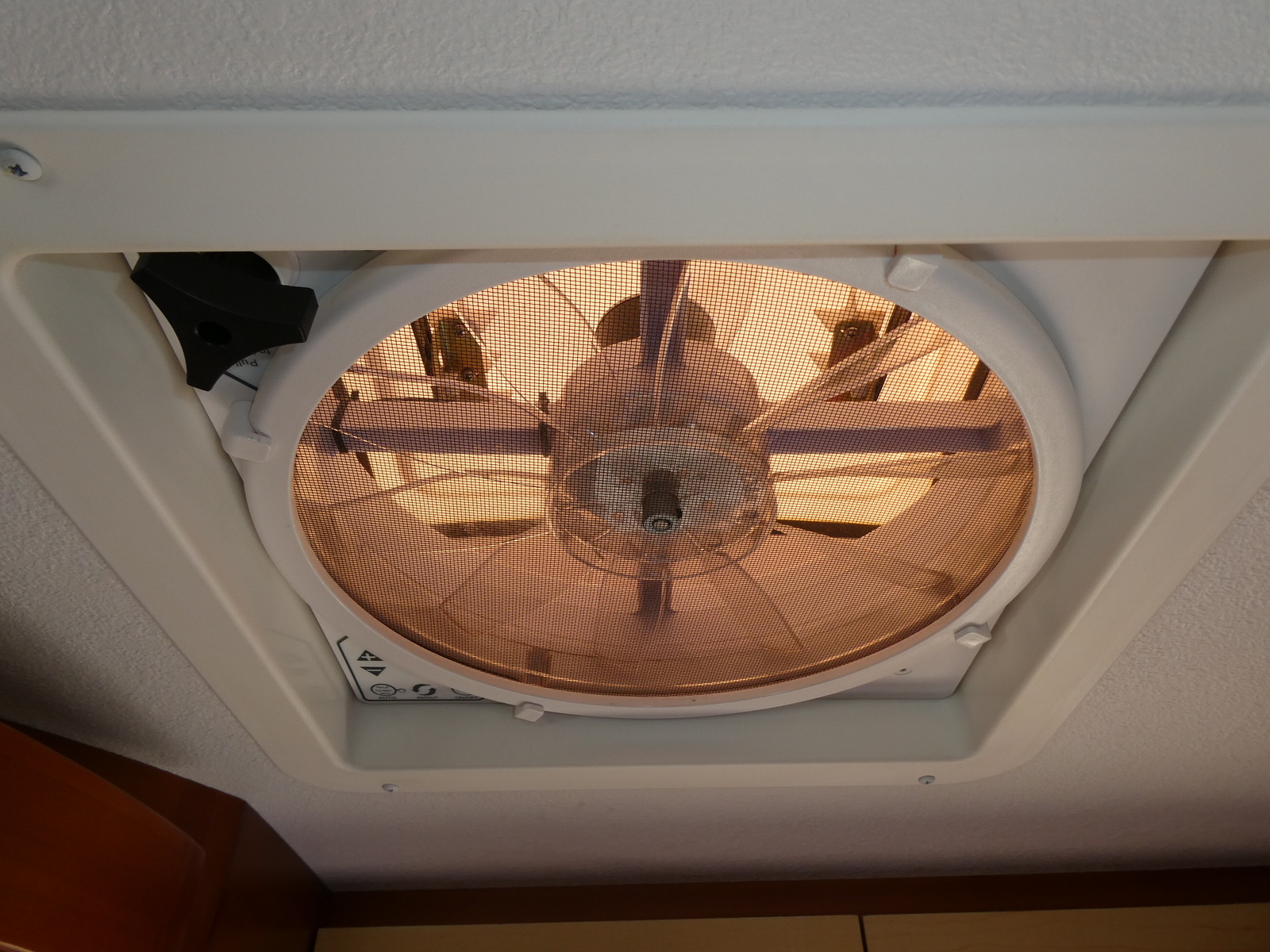 キャンピングカーNV200