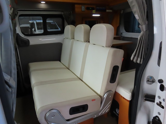 キャンピングカーバンコン