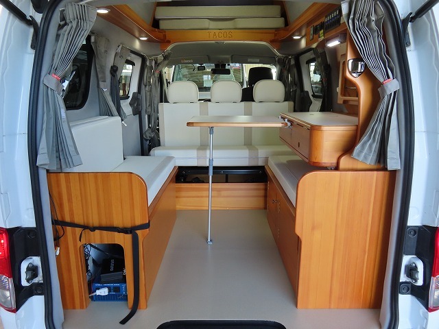 キャンピングカーバンコン