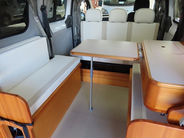 キャンピングカーバンコン