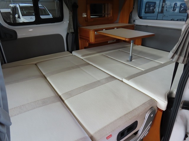 キャンピングカーバンコン