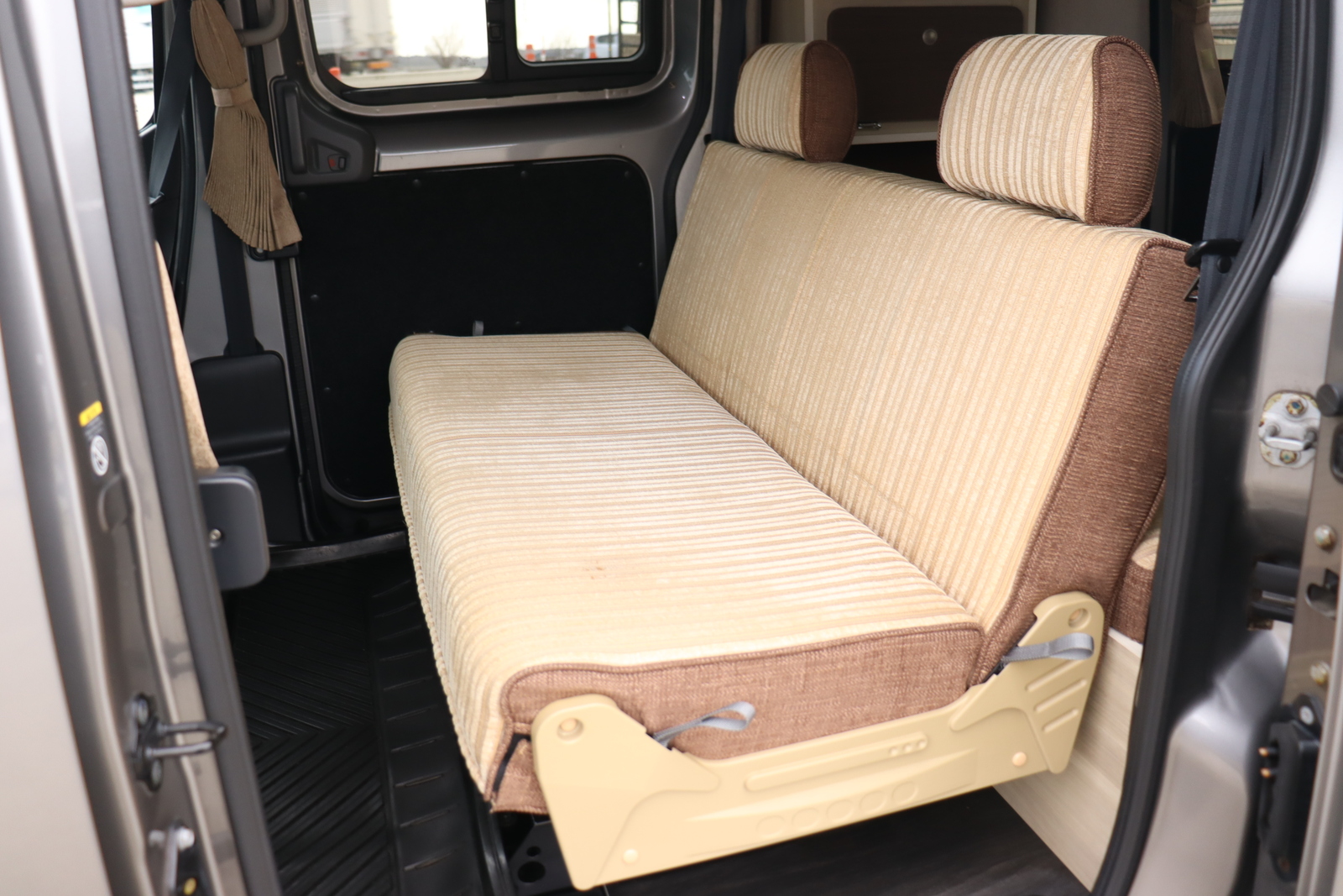 キャンピングカーバンコン