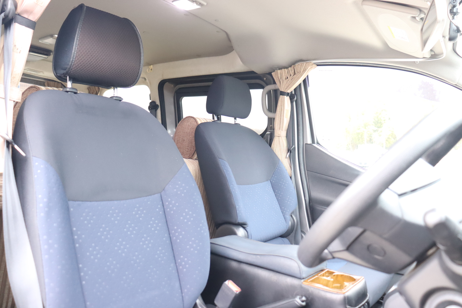 キャンピングカーバンコン