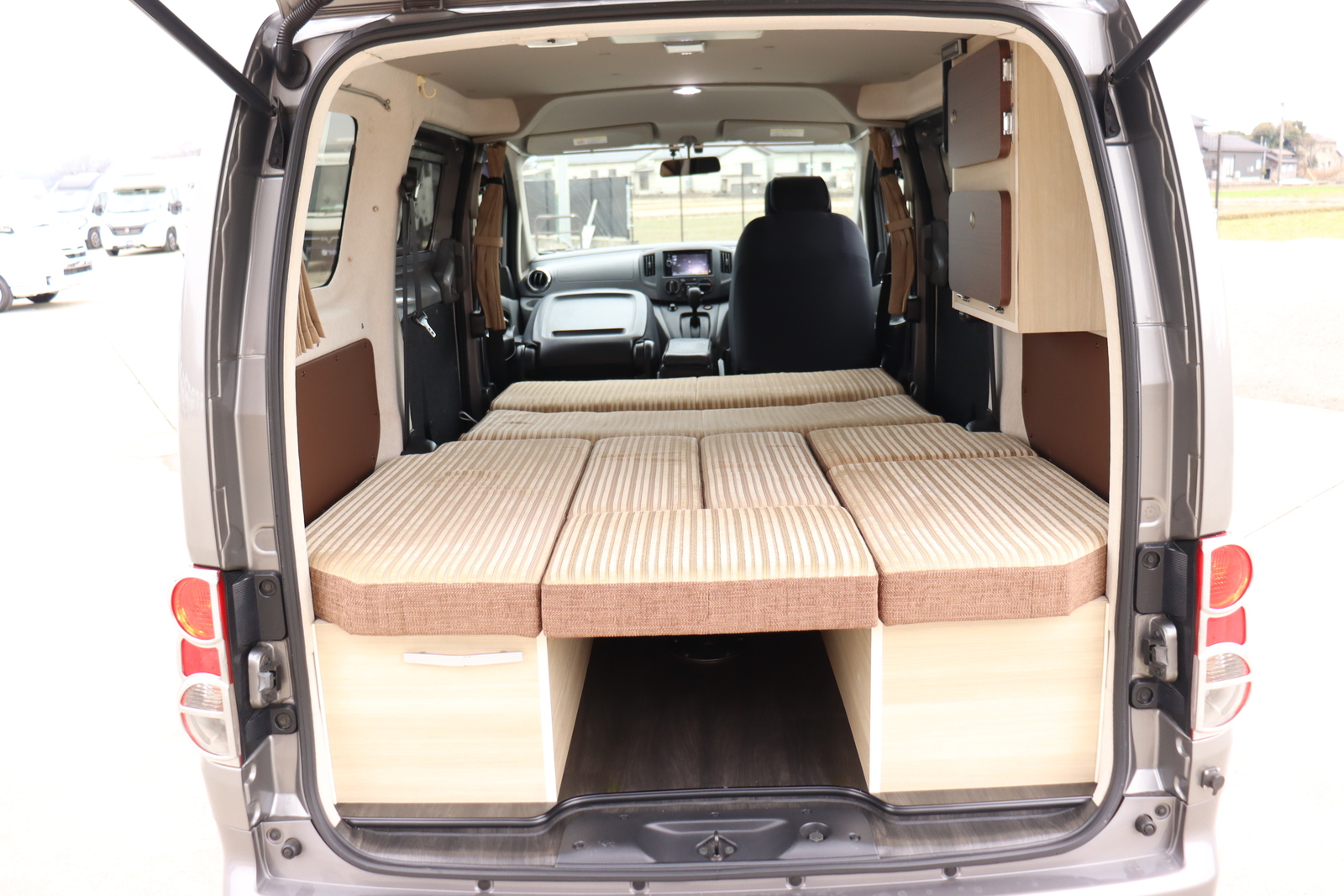 キャンピングカーバンコン