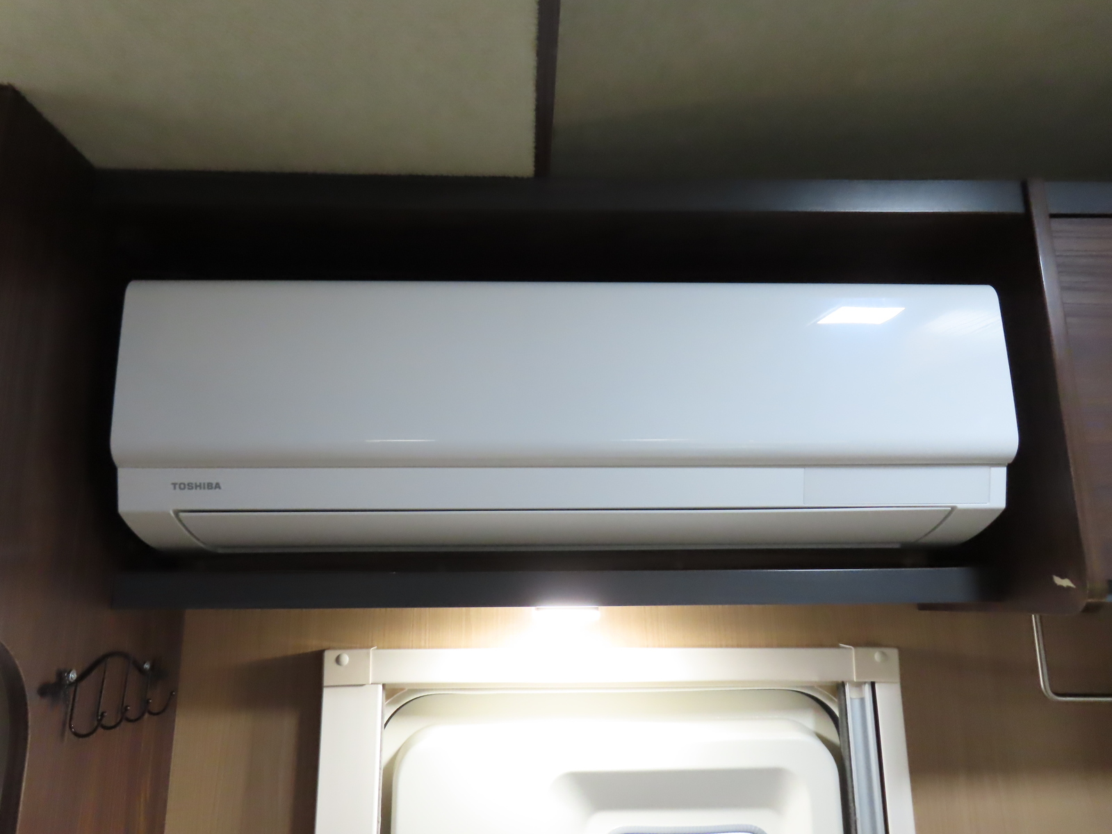 キャンピングカーキャブコン