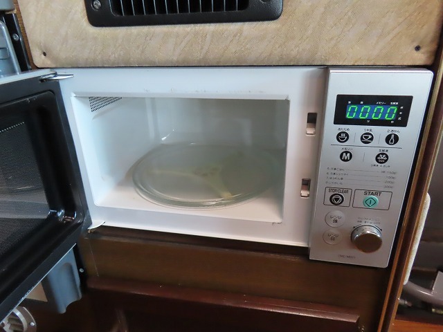 キャンピングカーバスコン