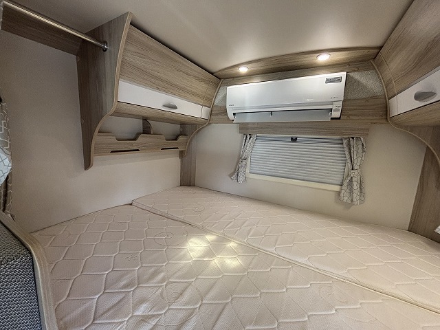 キャンピングカーキャブコン