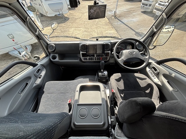 キャンピングカーキャブコン