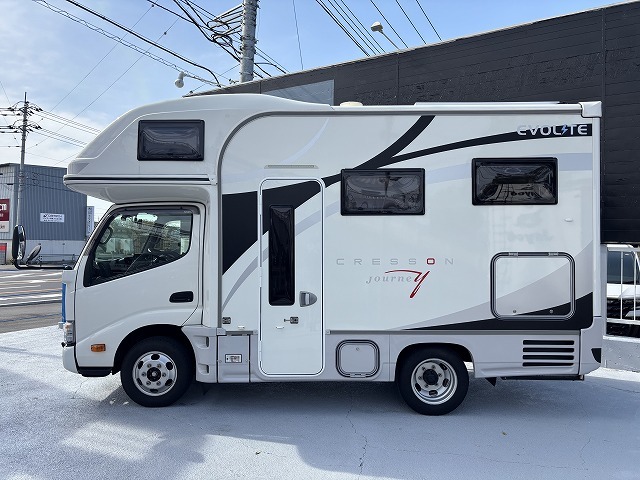 キャンピングカーキャブコン