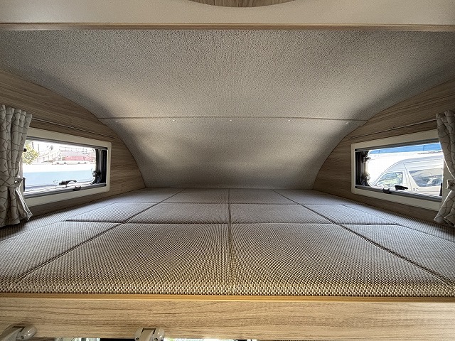 キャンピングカーキャブコン