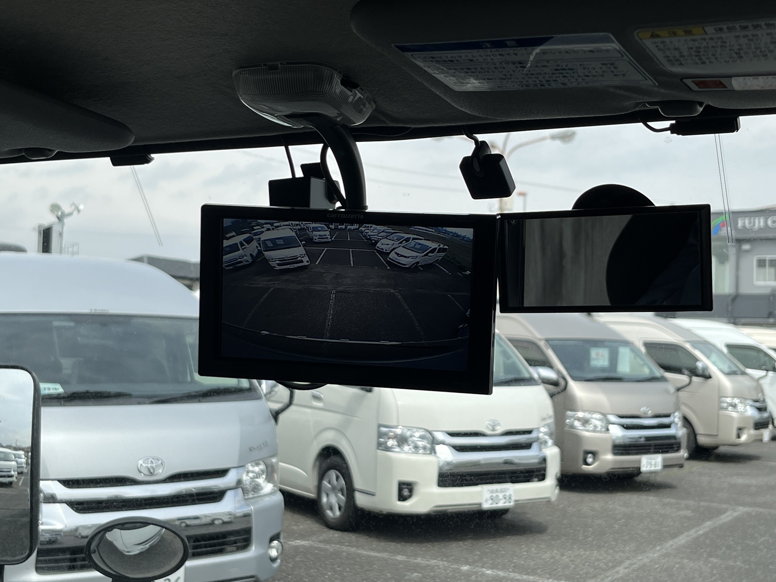 キャンピングカーキャブコン