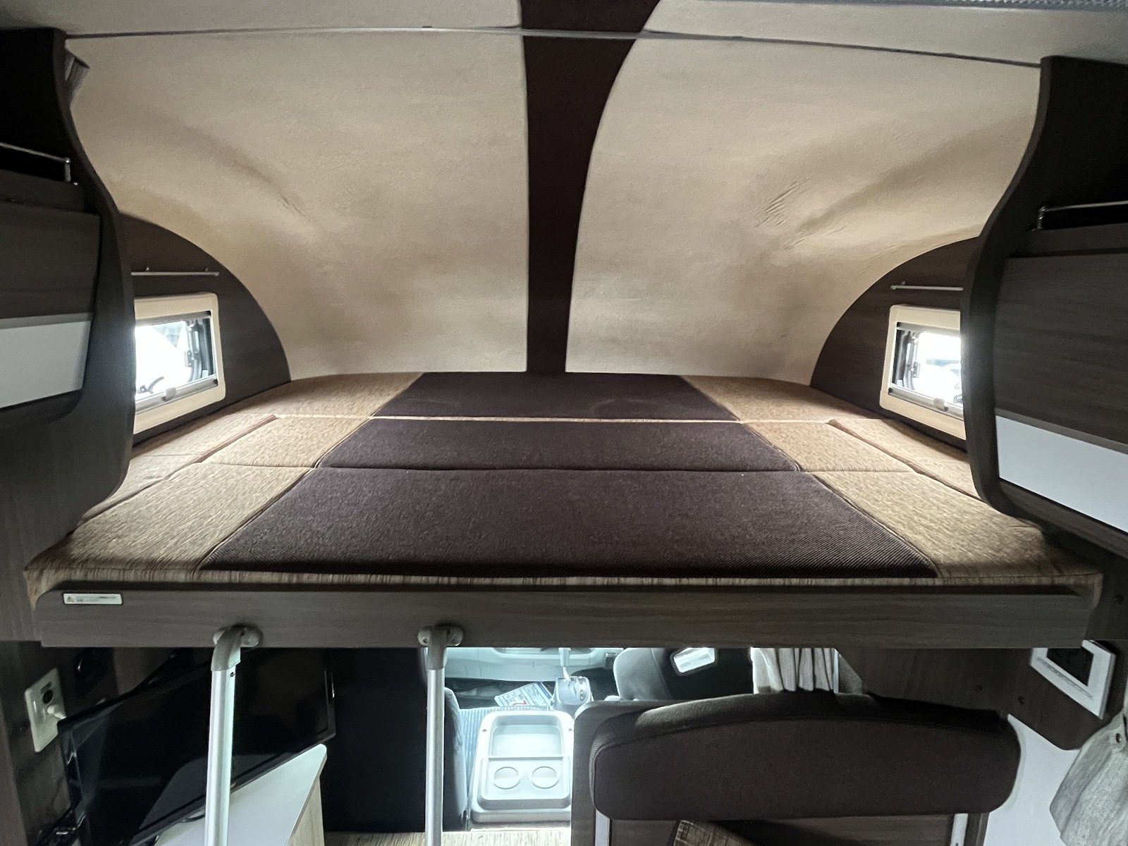 キャンピングカーキャブコン