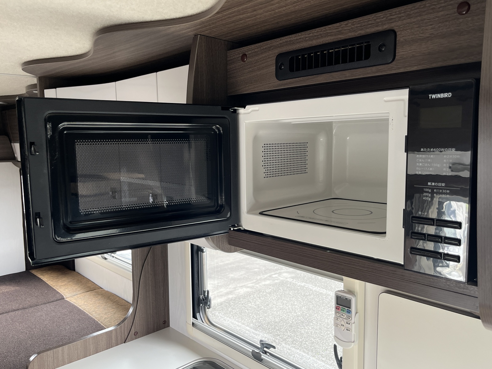 キャンピングカーキャブコン